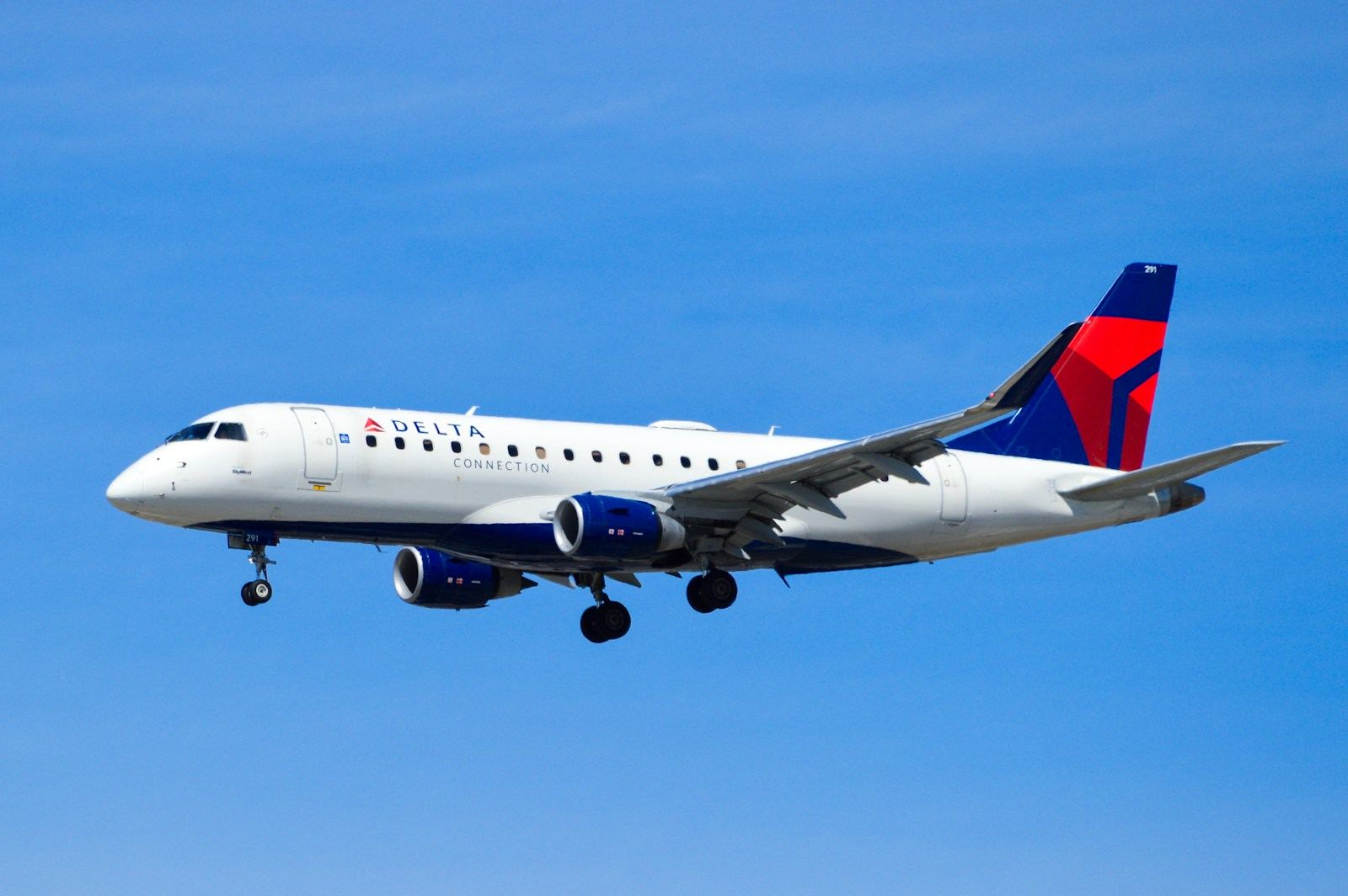 Delta Air Lines Faces Class Action Lawsuit Over Carbon Neutrality Claims After Federal Judge Ruling