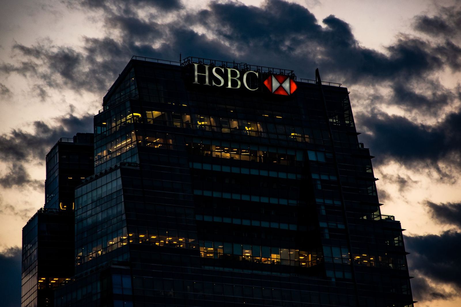 HSBC Resumes US$1 Billion Share Buyback After 27% H1 2026 Profit Climb