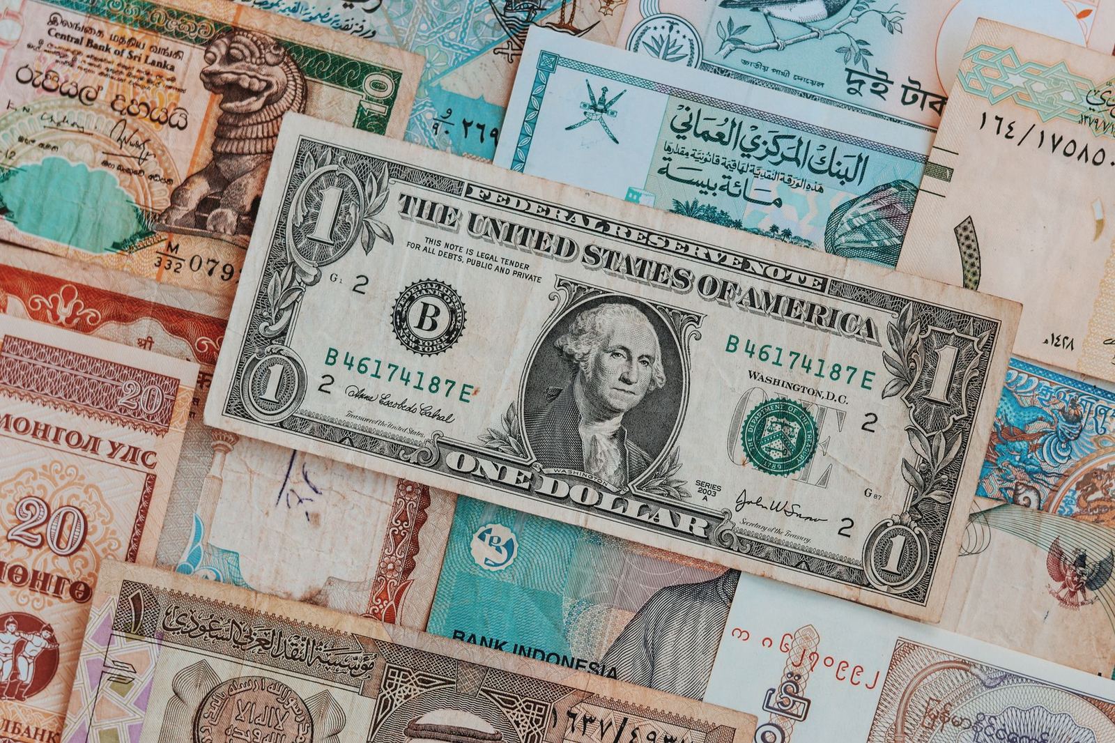 Unlock Savings: Czech Republic, Denmark & Non-Euro EU Nations' Currency Guide