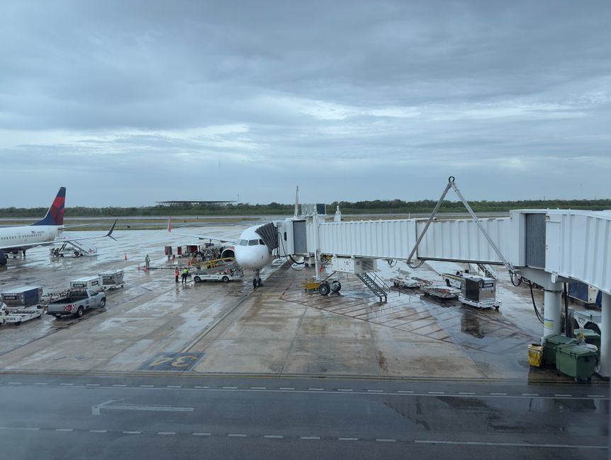 United Airlines CEO Scott Kirby Approached Delta for Merger, Report Claims