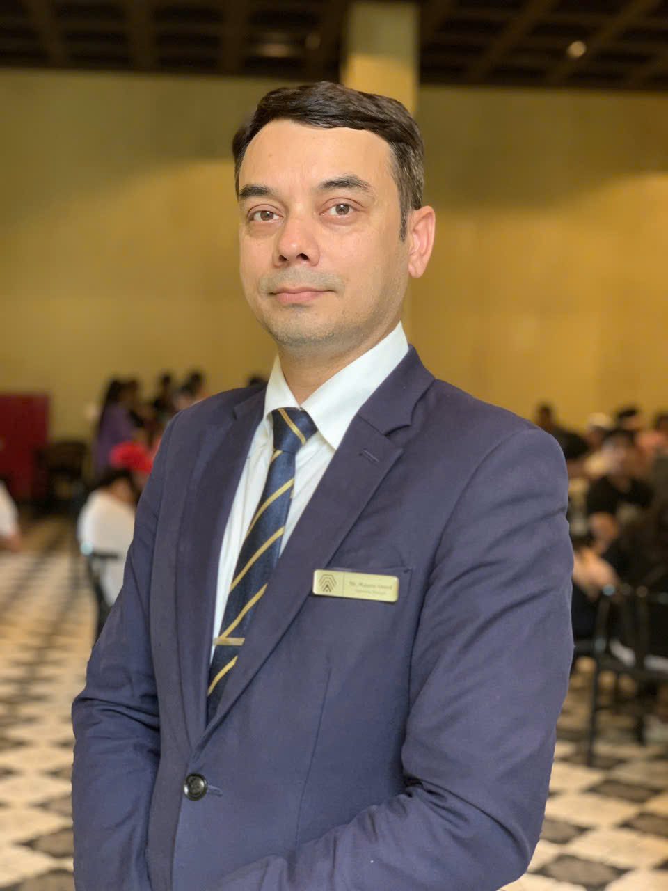 Waseem Ahmed, cruise manager of Ambassador Namaste: "Here it is a separate counter with a separate cook."