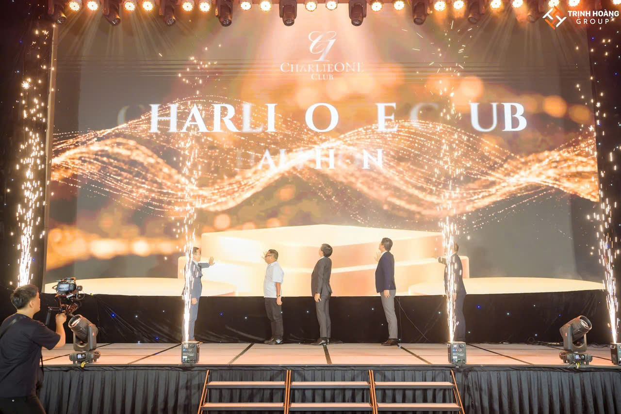 The CharlieOne Hai Phong brand is unveiled on stage at the opening ceremony.