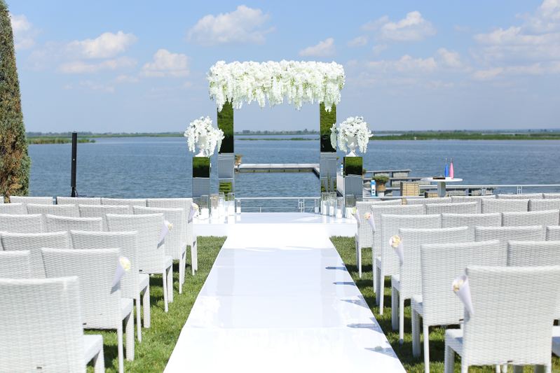 Illustrative photograph — not Guangdong Province's Guangzhou Transport Boost Unlocks Huizhou Coastal Weddings