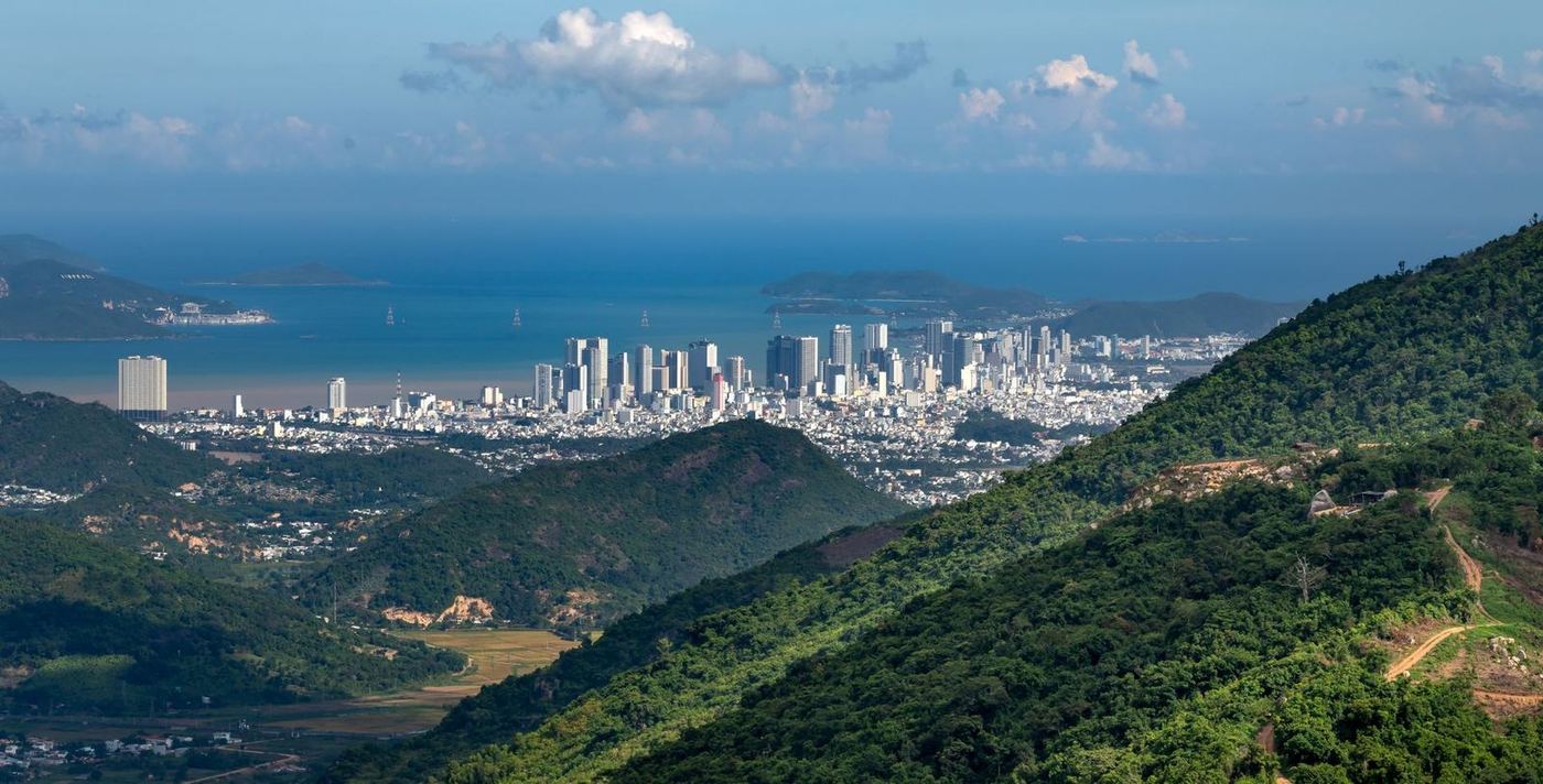 Illustrative golf photograph — not Legend Danang Golf Resort