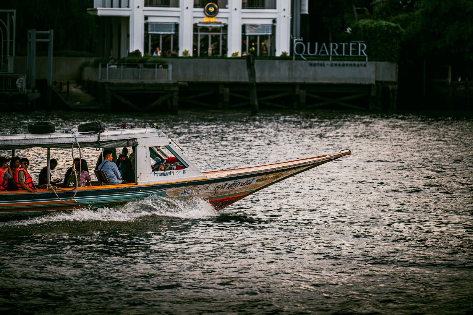 Illustrative photograph — not Renaissance Bangkok Ratchaprasong Hotel Offers Urban Retreat for Couples